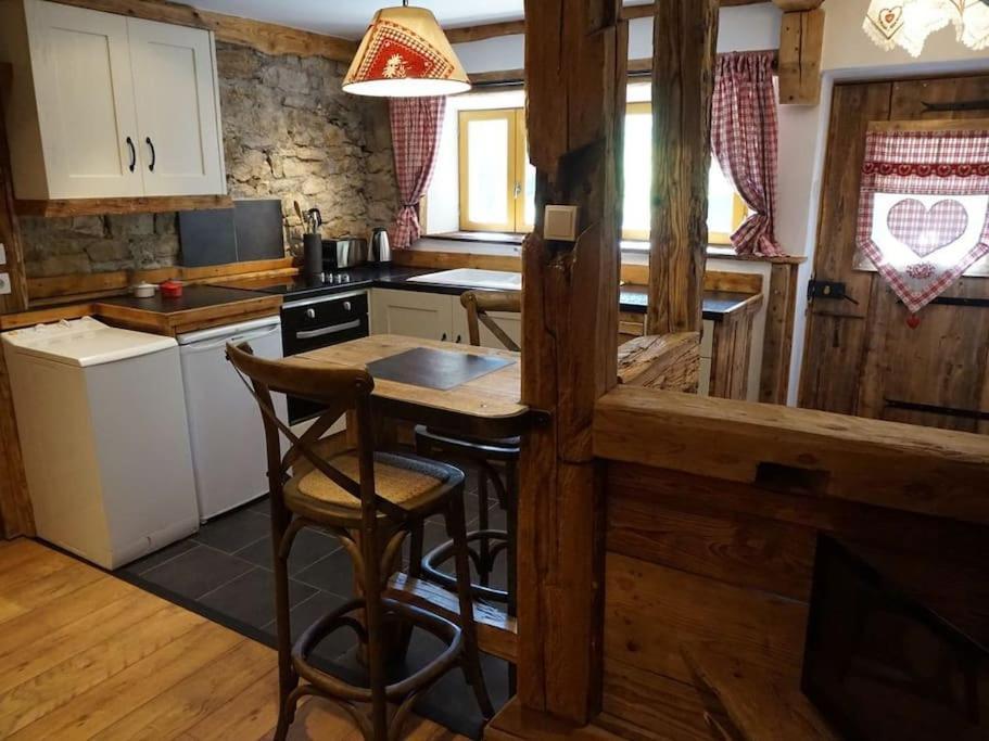 La Grange De Pimberty - Beautiful Apartments 27 Miles From Geneva Vailly Eksteriør billede